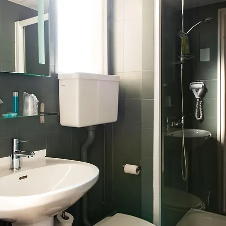 Ξενοδοχείο Atrium 3*